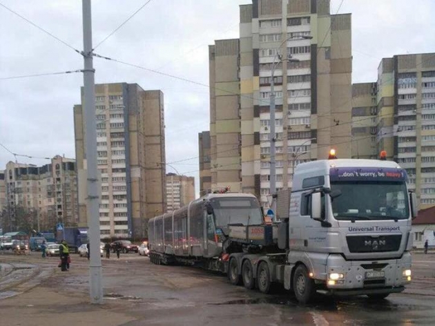В Киев доставили очередной трамвай львовского производства