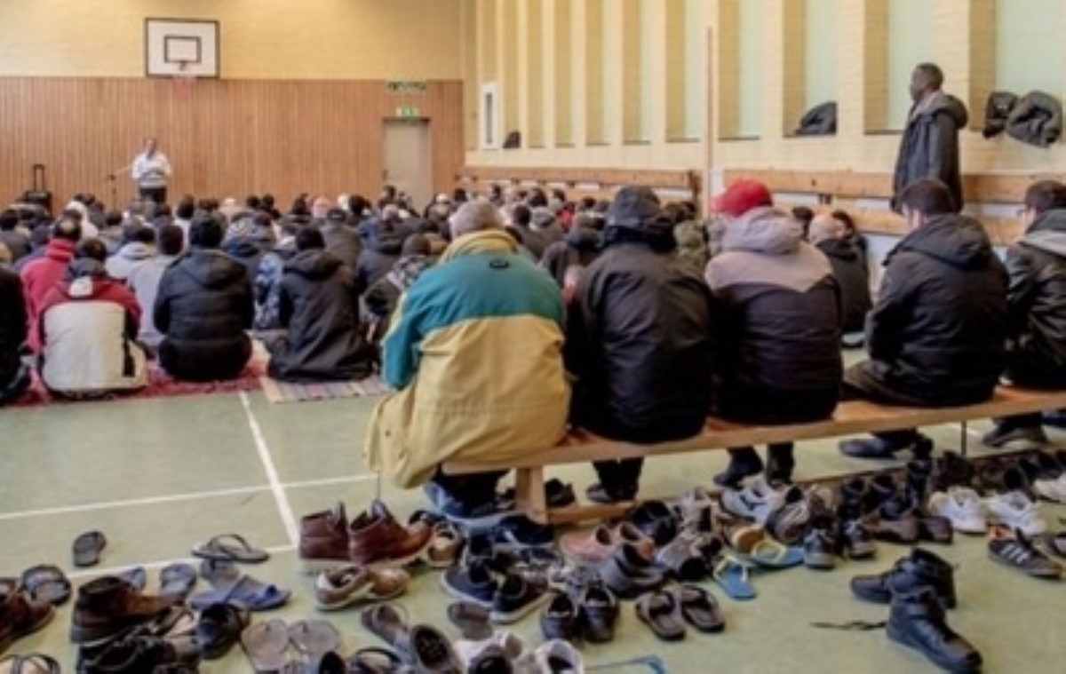 В Швеции подожгли центр для мигрантов