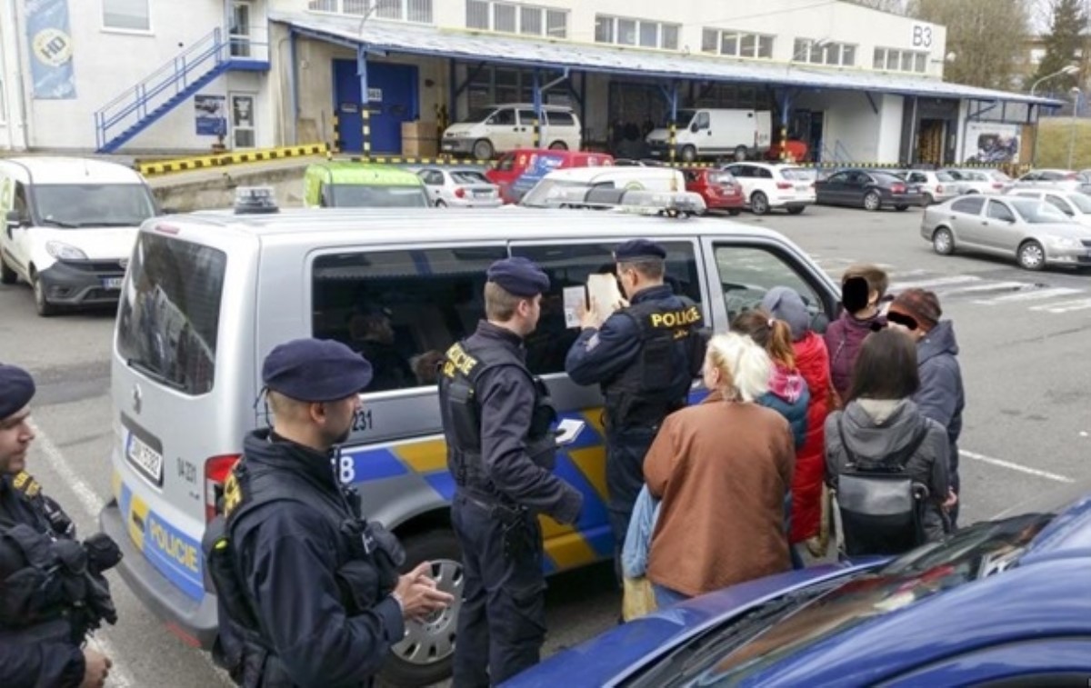 Из Чехии депортируют десятки граждан Украины