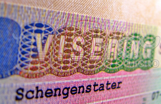 В прошлом году каждая третья шенгенская виза выдавалась украинцам бесплатно