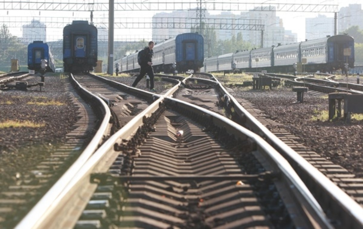Под Киевом возмущенные пассажиры на три часа перекрыли железную дорогу