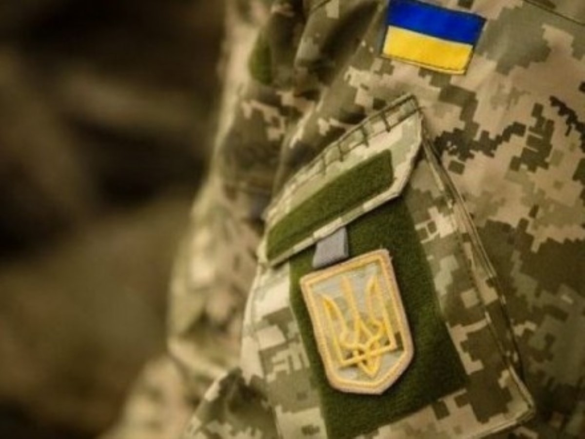 Порошенко подписал закон об усилении ответственности военнослужащих