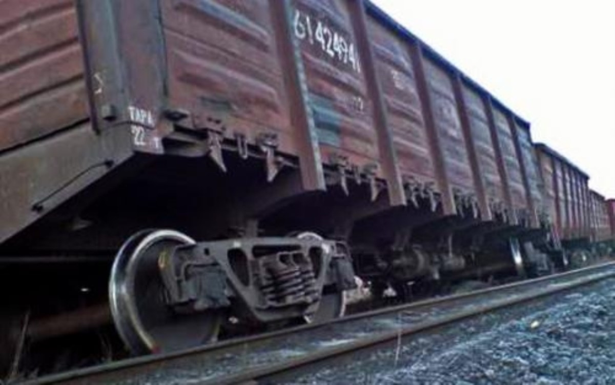 Украина запустит тестовый грузовой поезд в Иран