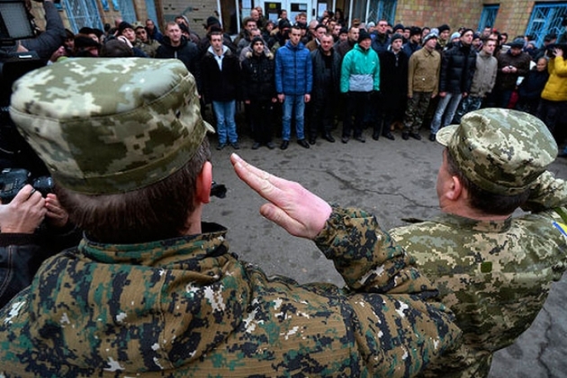 В Украине начнется внеплановый призыв офицеров запаса на военную службу