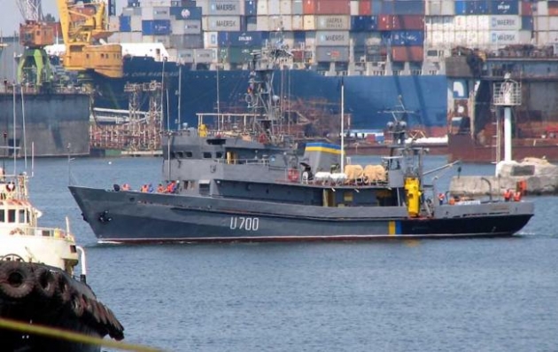 В Николаеве горел корабль ВМС Украины