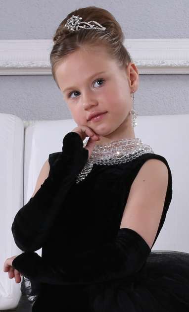 Шестилетняя украинка «Мини-топ-модель мира» мечтает быть похожа на Одри Хепберн