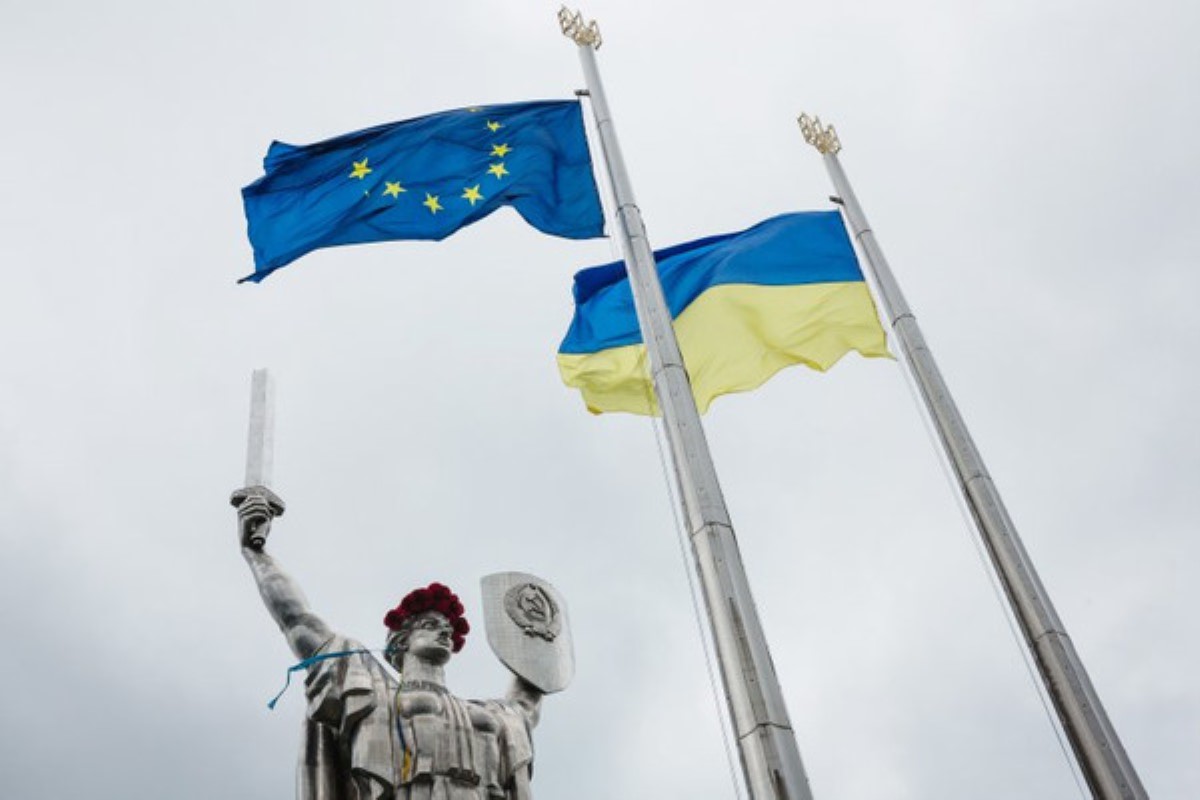 "Как Украину можно не уважать?" Россиянин поразил сеть постом о мощи украинской нации