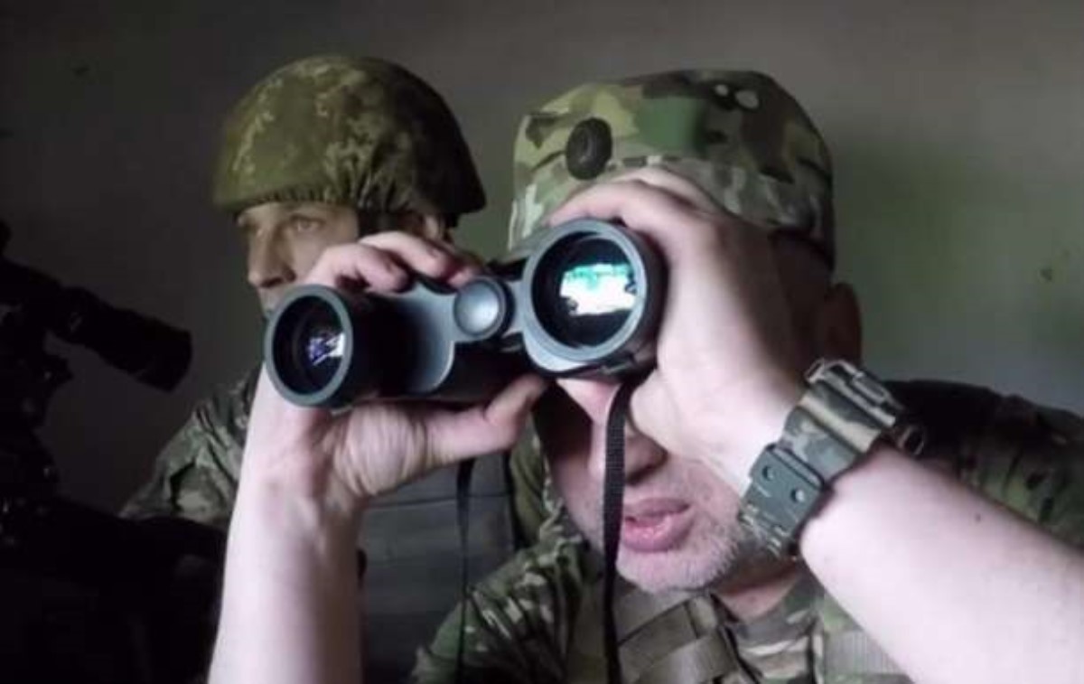 Турчинов: Россия наращивает военную группировку  на границе с Украиной