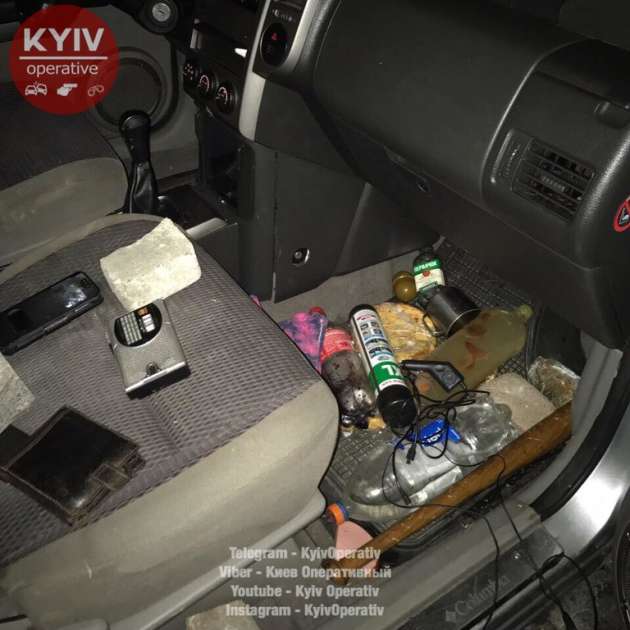 Граната и "Первачок": под Киевом пьяный в хлам экс-милиционер устроил "гонки" с полицией