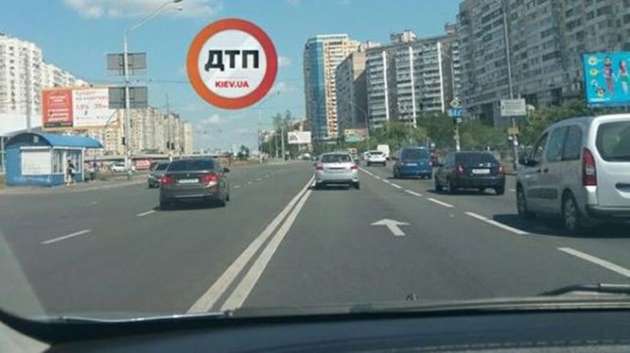 Соцсети возмутило фото грубого нарушения правил водителем в Киеве