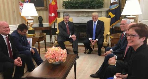 Появилось фото встречи Порошенко и Трампа в Белом доме