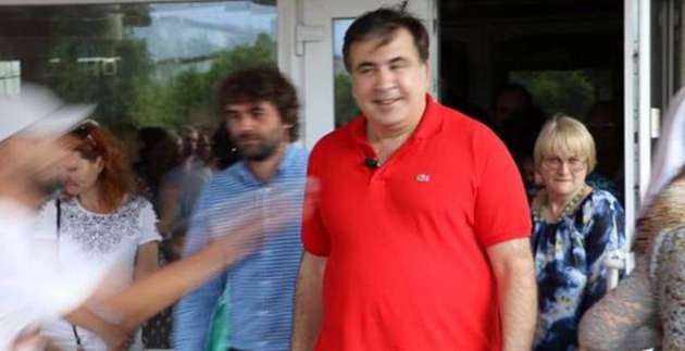 Саакашвили требует от Порошенко 50 евро