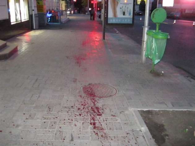 В Харькове в луже крови нашли тело убитого иностранца