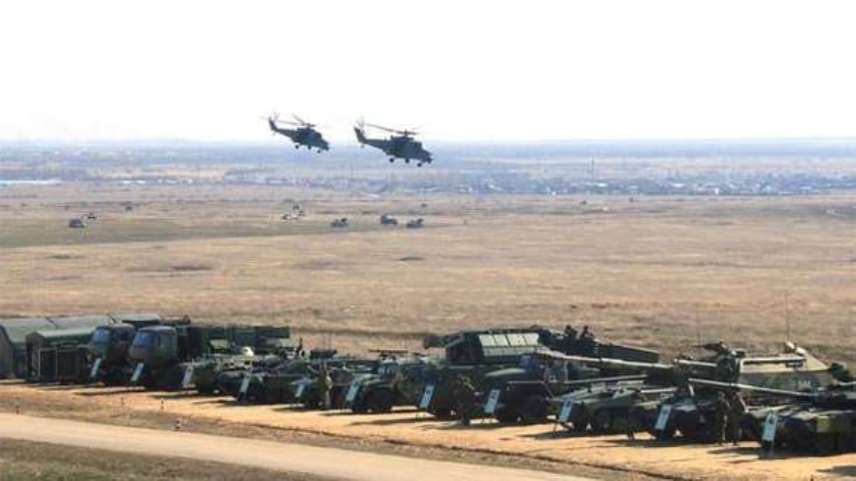 В Минобороны назвали численность российских войск в Украине и на границе