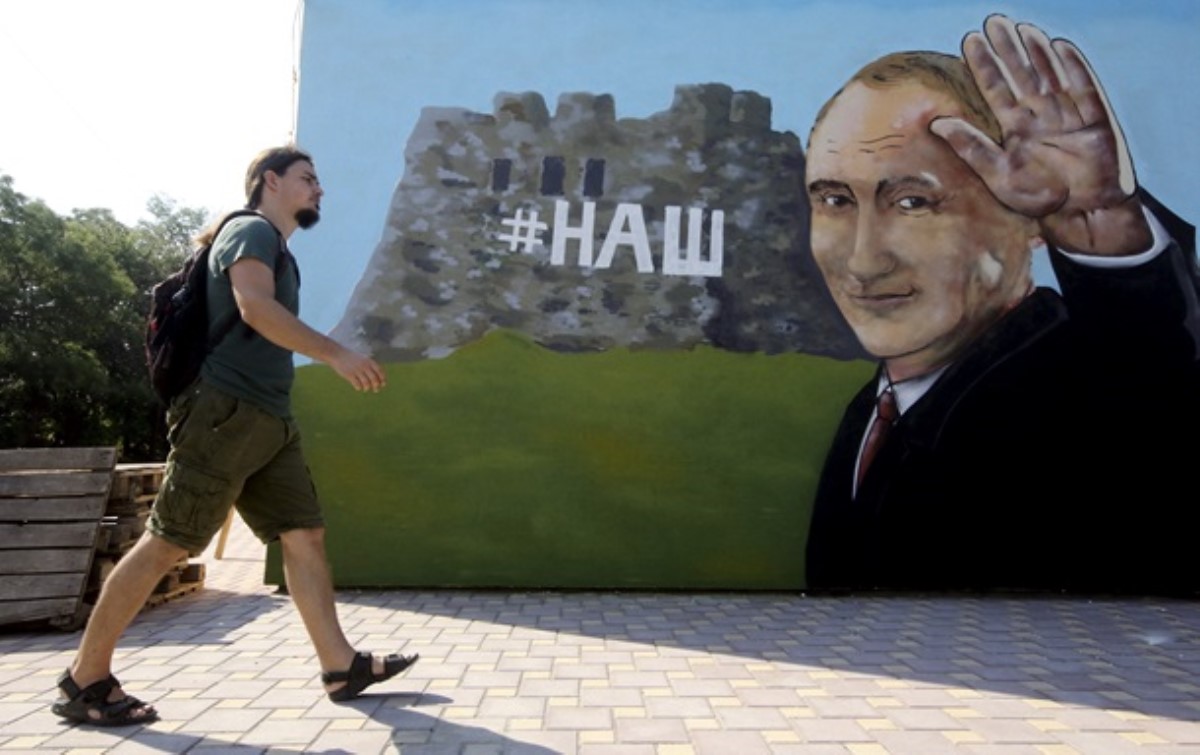 Докрымнашился: оккупанты "отблагодарили" крымского татарина за поддержку Путина