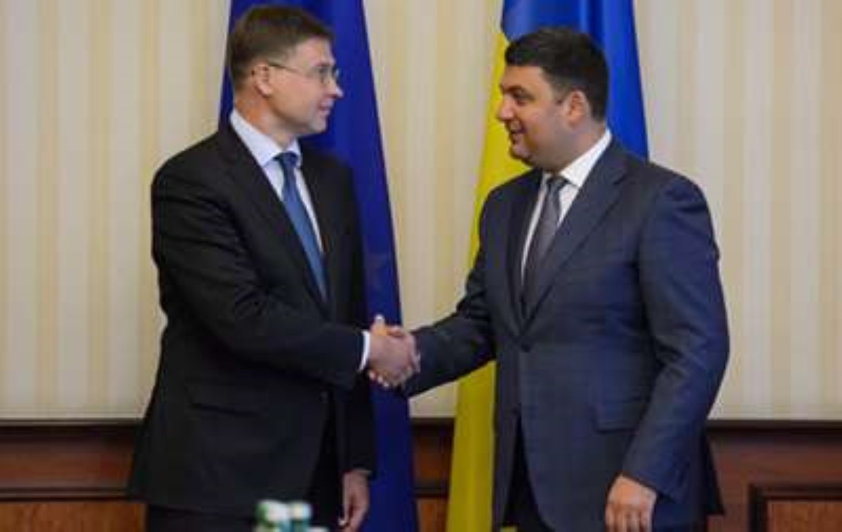 Времени не так много: стало известно, когда Киев сможет получить третий транш от ЕС