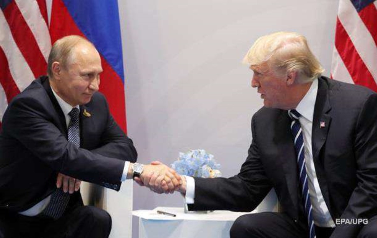 В США рассказали о тайной встрече Трампа и Путина