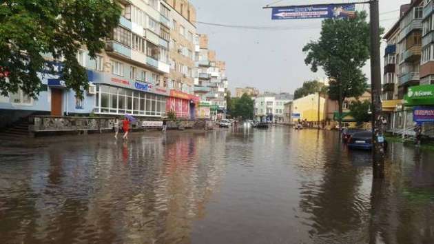 Українська Венеція: на Рівненщині сталася потужна злива