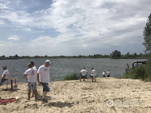 В Киеве открылся новый пляж, отвоеванный у "песчаной мафии"