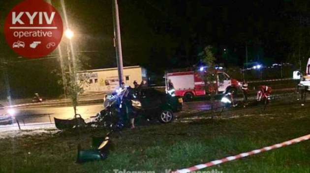 Смертельное ДТП в Киеве: автомобиль разорвало на части