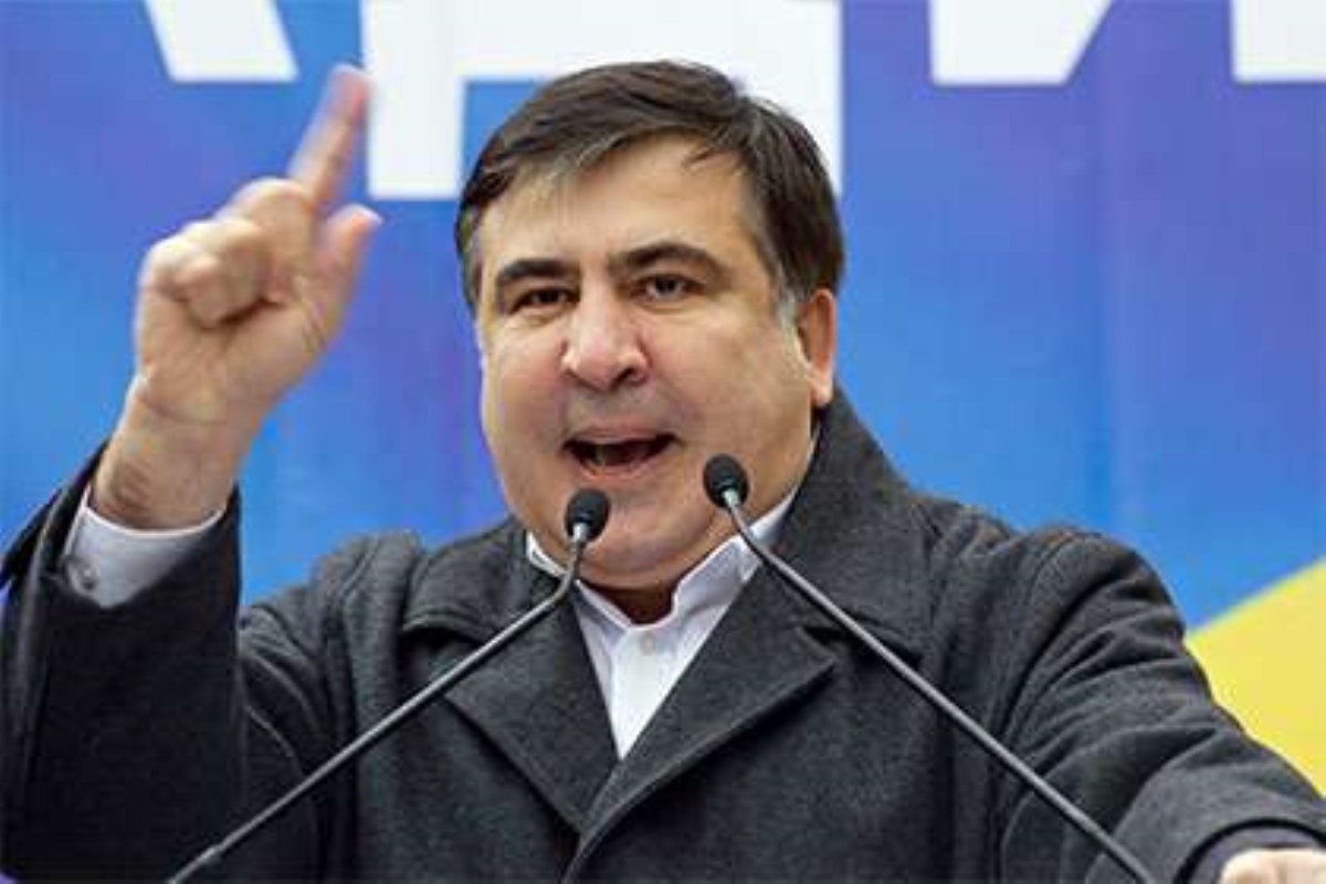 Саакашвили хочет приехать и вернуть гражданство через суд