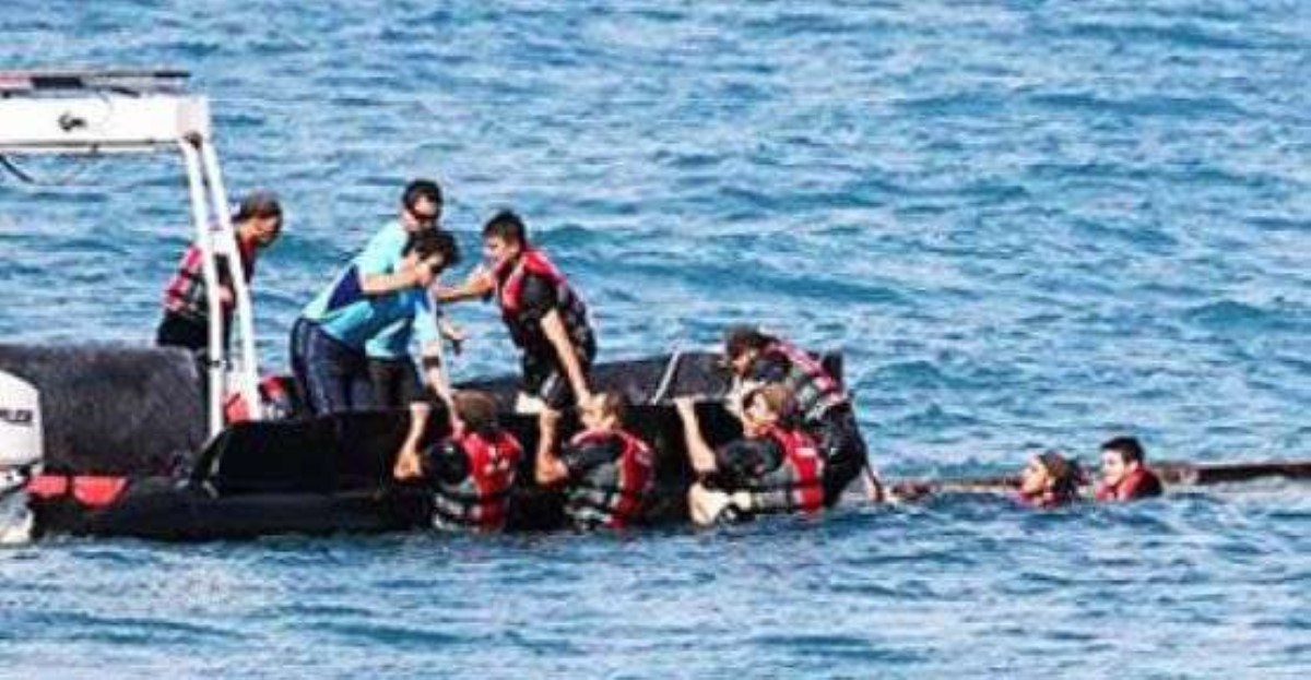 На курорте в Турции затонула яхта с туристами