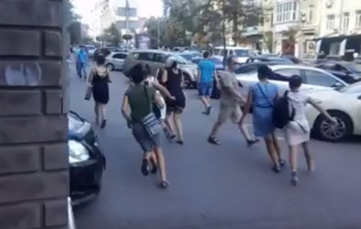 Орудуют группами: в Киеве слили «точки» работы банды цыган