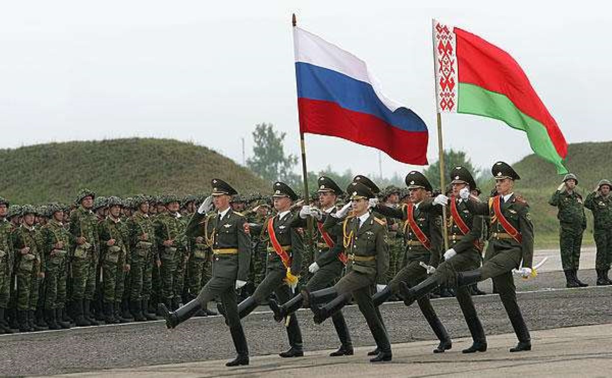 Минск пригласил Украину понаблюдать за российско-белорусскими военными учениями