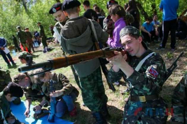 Как Россия готовит на Донбассе детей для войны