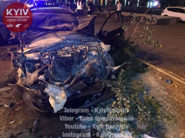 В Киеве вследствие ДТП разбили сразу четыре авто