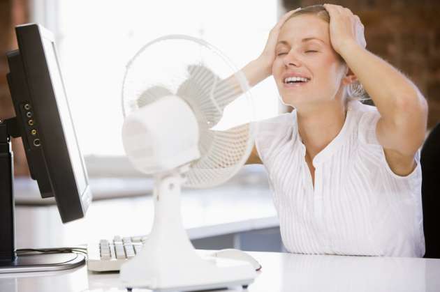 Как спастись от жары на работе: Пять простых и действенных советов
