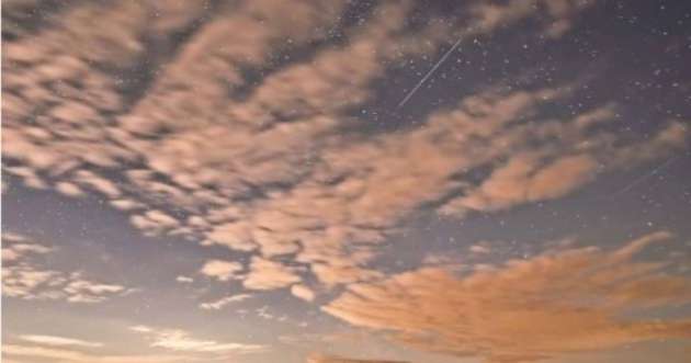 Потрясающее явление: появились первые фото метеоритного дождя Персеиды