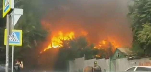 Спасатели назвали основную версию пожара в Ростове-на-Дону