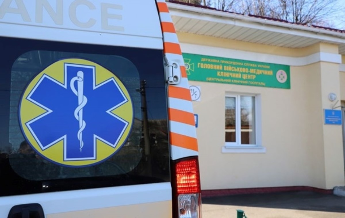 Украинских врачей собираются не выпускать из больниц на время карантина