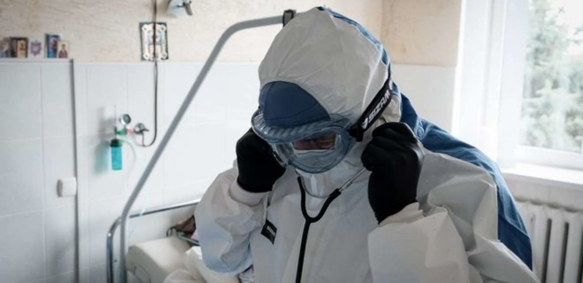 Крупнейшая вспышка в частной больнице: коронавирусом заразились 50 медиков