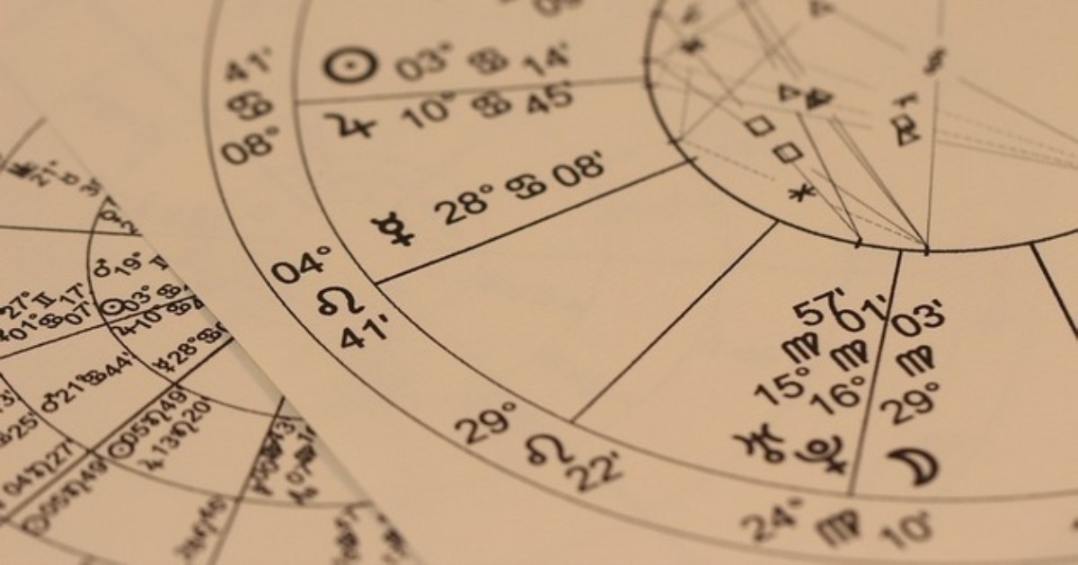 Астрологи назвали три Зодиака, для которых май приготовил неожиданные события