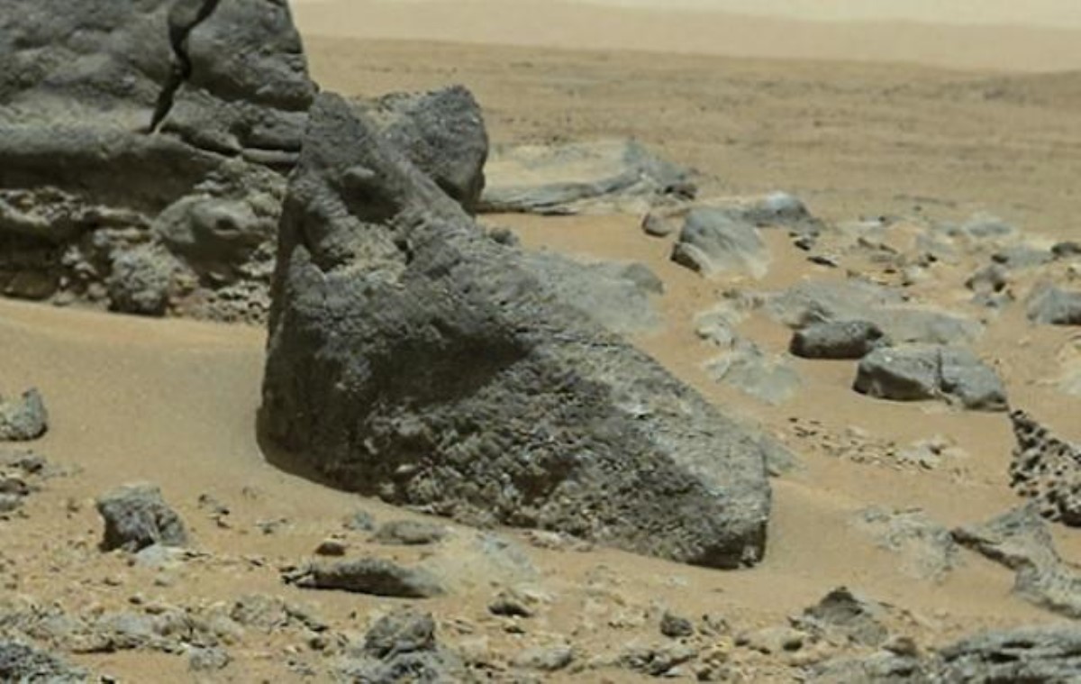 Уфолог обнаружил на Марсе пирамиду