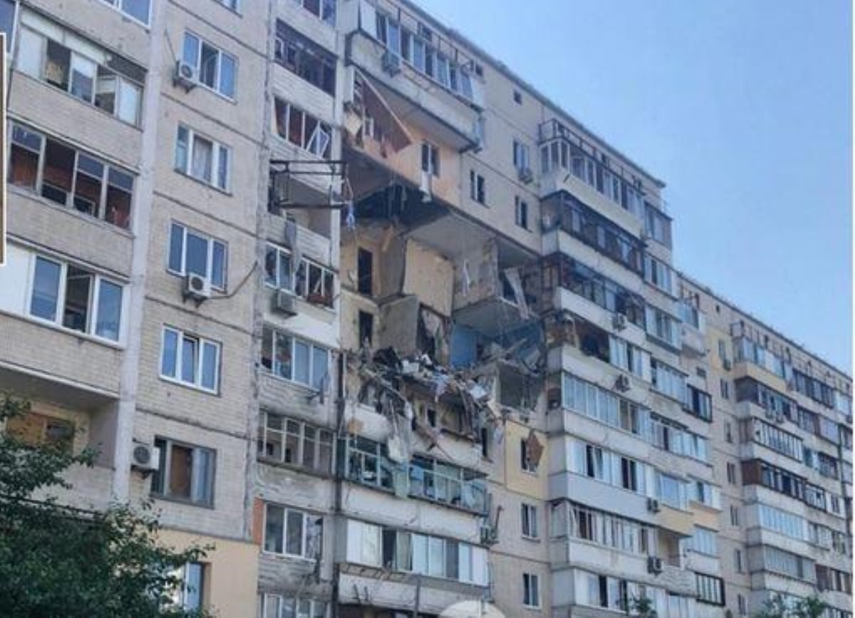 Взрыв в Киеве: нацгвардейцы устроили ДТП на месте происшествия