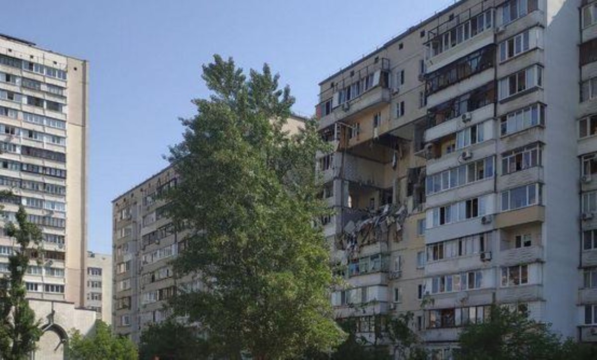 Взорванный дом в Киеве показали с высоты птичьего полета: масштабы поражают
