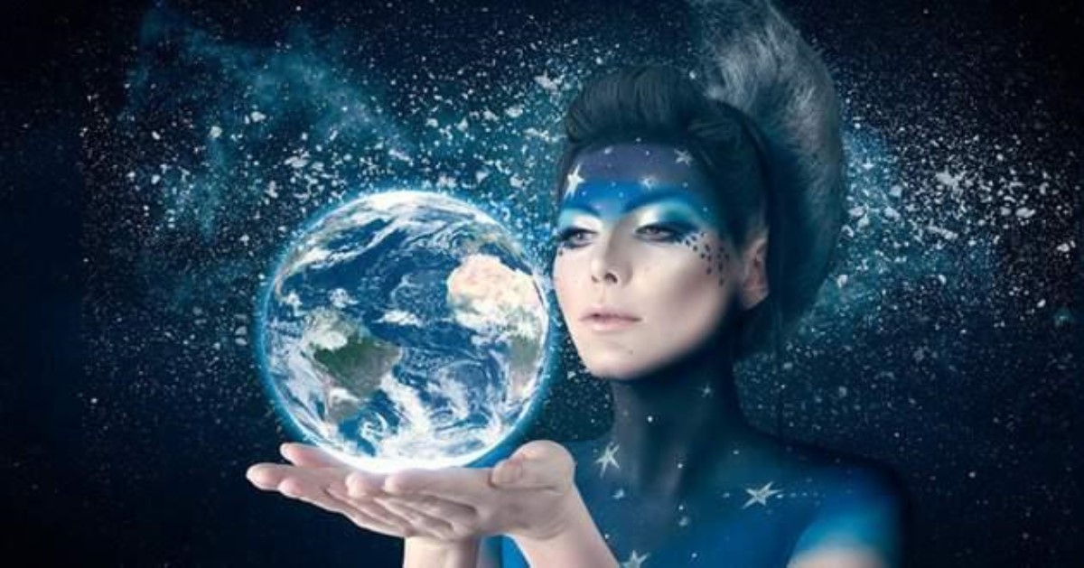 Коридор затмений опасен: женский гороскоп на неделю с 29 июня по 5 июля 2020 года