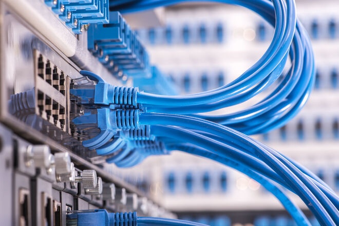 Дорогие кабели взвинтят цены: интернет значительно подорожает