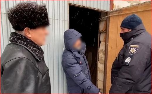 Орудовал молотком и ножом: задержан подозреваемый в убийстве семьи под Киевом