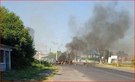 Взрывы гремят на всю округу: под Полтавой загорелось авто с боеприпасами