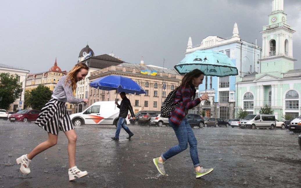 Дожди и грозы: синоптики расстроили прогнозом погоды в Украине на сегодня