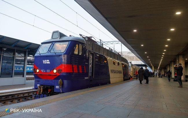50 поездов в Украине опаздывают: самая большая задержка составляет почти 14 часов