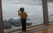 Мамаша оставила ребенка в аэропорту, чтобы улететь с сожителем на отдых