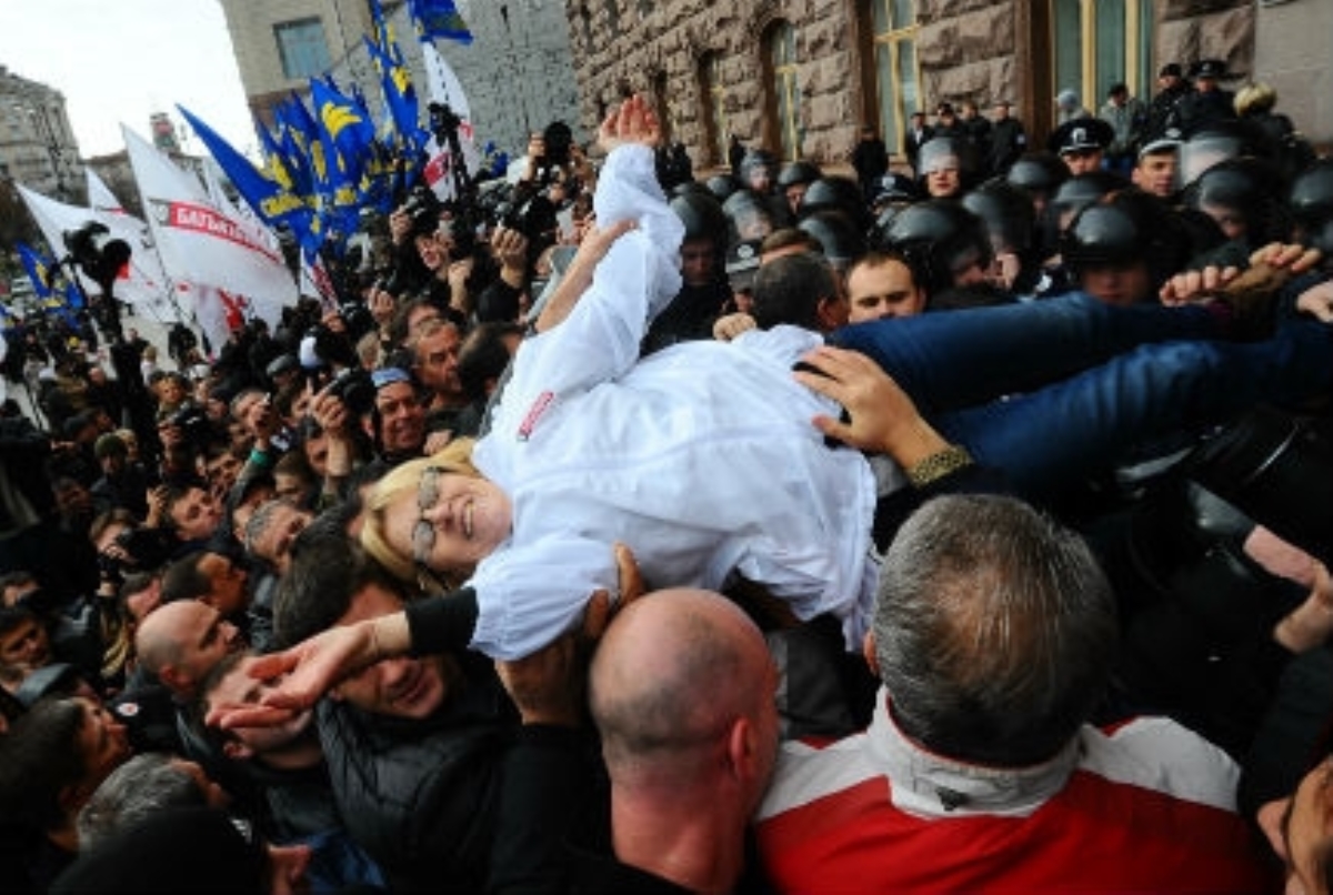 Хроники Киевсовета: У Яценюка и Ко денег хватило только на час митинга