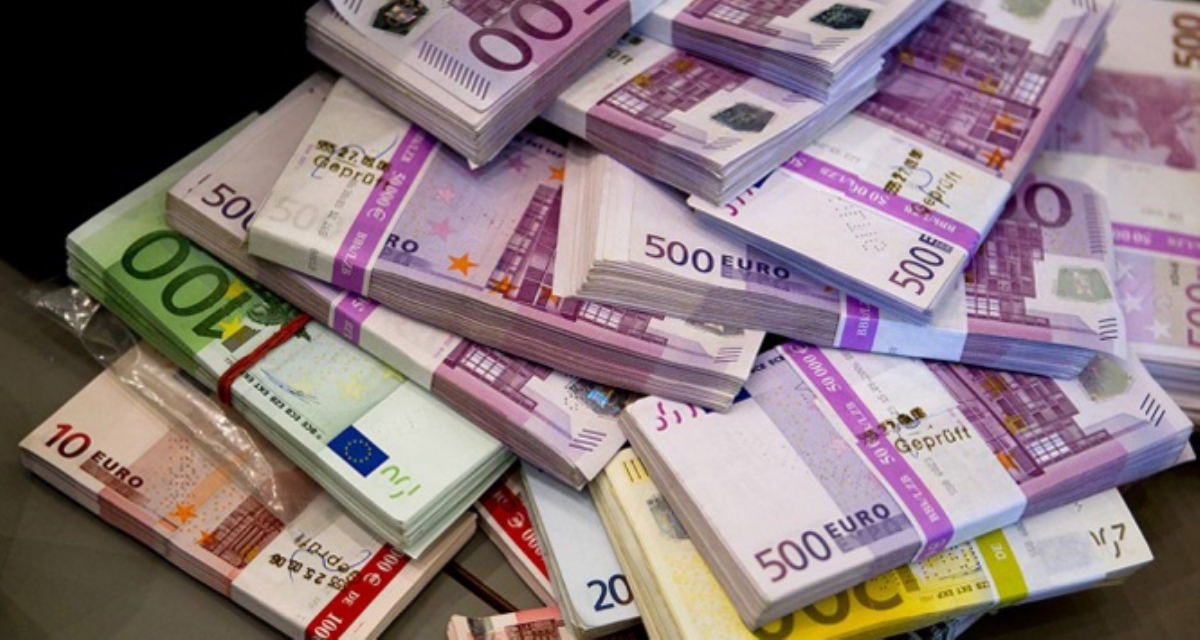 Курс евро в обменниках упал