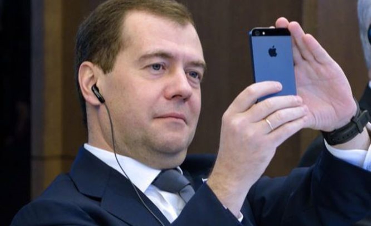 Мы ничего никому не должны гарантировать – Медведев