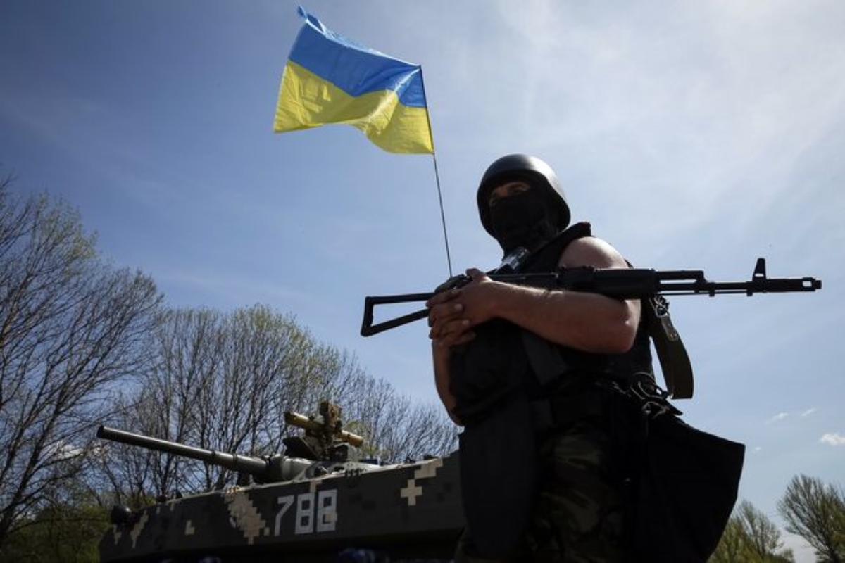 Треть украинцев считает, что пора «завязывать» с АТО